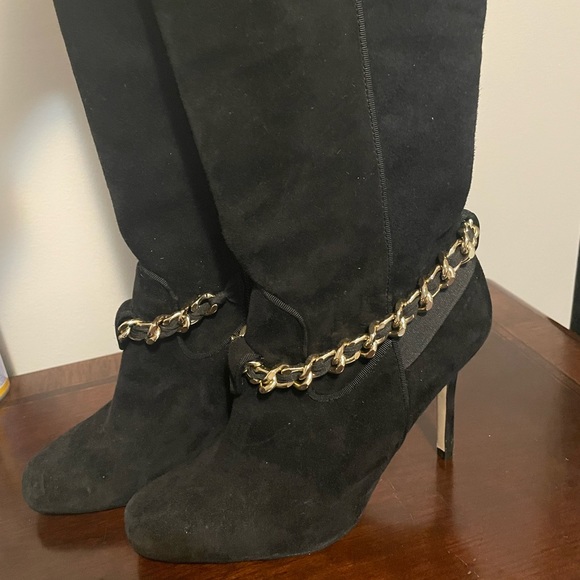 Black Brand New Karl Lagerfeld Suede Boots. - Picture 2 of 3